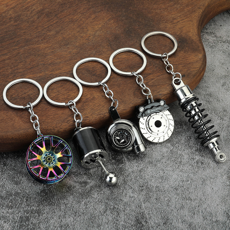 Men'S Fashion Hub - Yaratıcı Simülasyon Otomobil Parçaları Metal Anahtarlık
